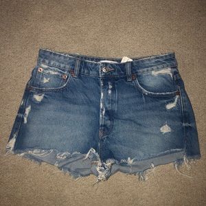 ZARA 4 inch short